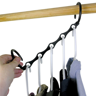 Top Dorm Room Accessories to Keep You Organized - hanger extender/organizer:: OrganizingMadeFun.com