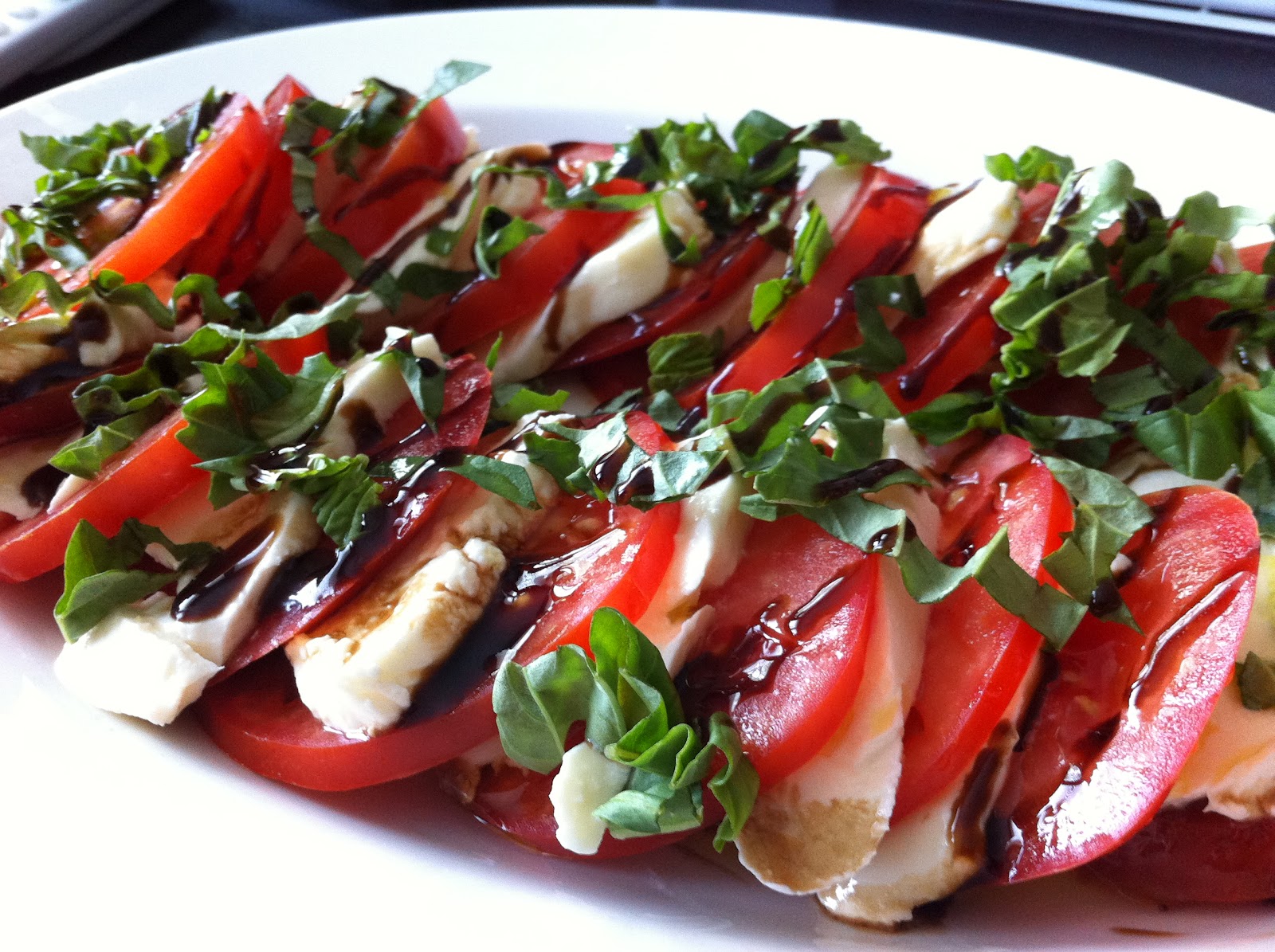 Playing With My Food!: Easy Caprese Salad