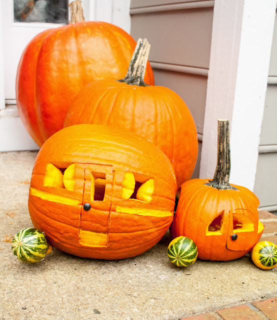 Sgt. Pepper's Kitchen: Hello Autumn! Pumpkin Carving and Roasted ...
