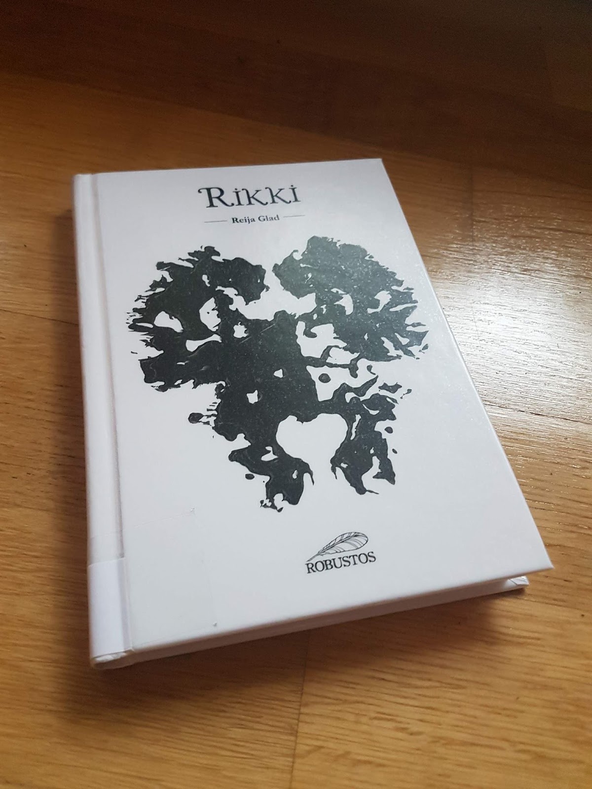 Skies And Fairytales Rikki Reija Glad skies-and-fairytales-rikki-reija-glad