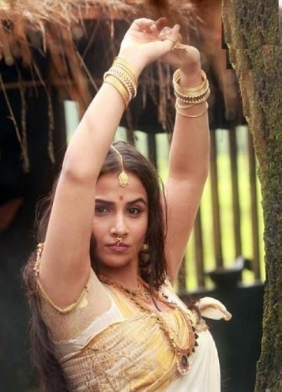 The Dirty Picture Actress Vidya Balan Latest Cute Photos sexy stills