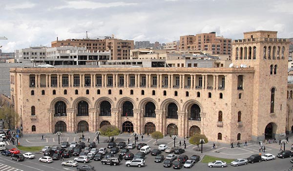 Controversia sobre auditorías fiscales en Armenia