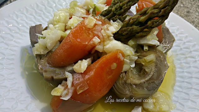Menestra de verduras y su vinagreta con bacalao
