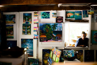 Remax Vip Belize: Amazing artist booths throughout the village