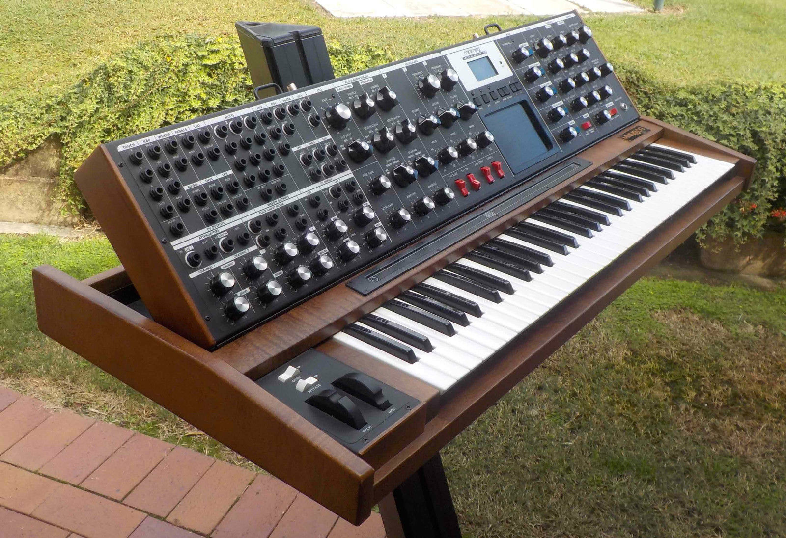 Moog 15 apple. синтезатор moog minimoog voyager old school. Moog s voyager structures. Moog minimoog voyager xl. Minimoog аналоговый синтезатор.