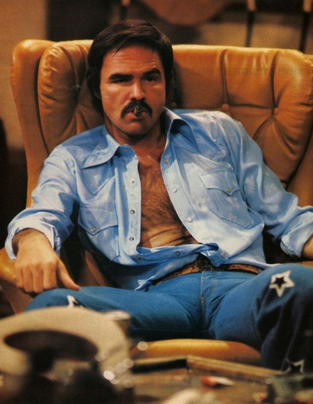 20 Incredibly Sexy Photos of Burt Reynolds From Between the 1970s and