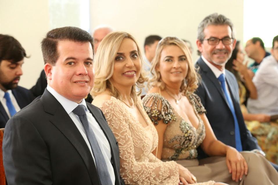 Edson Vieira toma posse para segundo mandato em Santa Cruz do Capibaribe