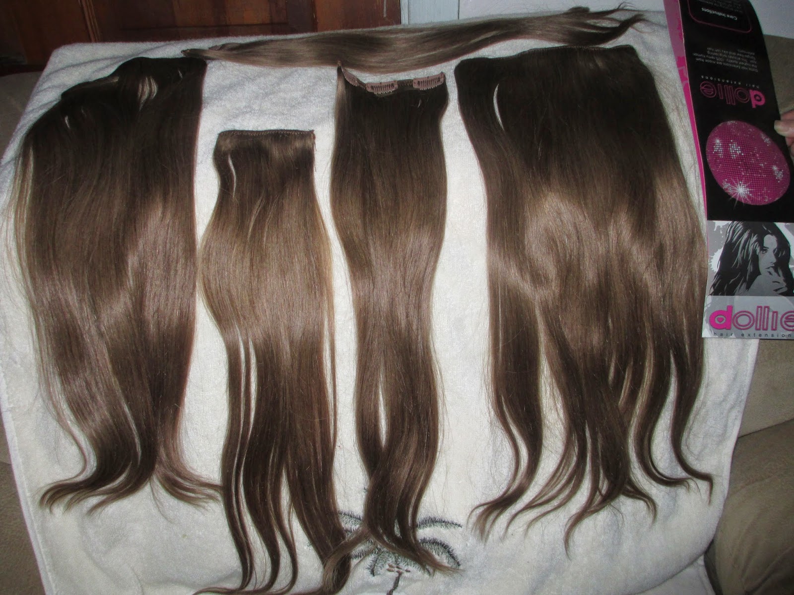 Whats Inside Your Beauty Bag? Dollie Hair Extensions 20 inch Clip In
