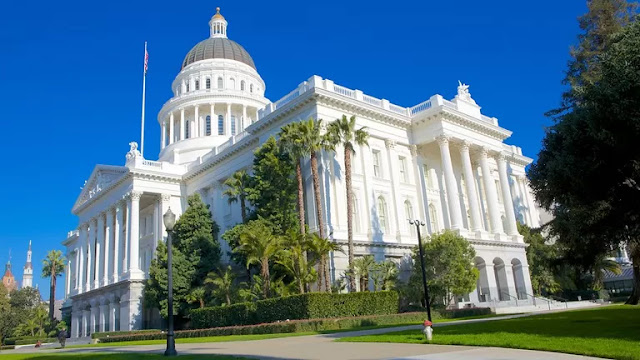 Travelhoteltours has amazing deals on Sacramento Vacation Packages. Save up to $583 when you book a flight and hotel together for Sacramento. Extra cash during your Sacramento stay means more fun! For a hard-earned break from the stresses of daily life, grab your suitcase and head for Sacramento.
