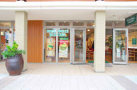 hamburger, restaurant, front view