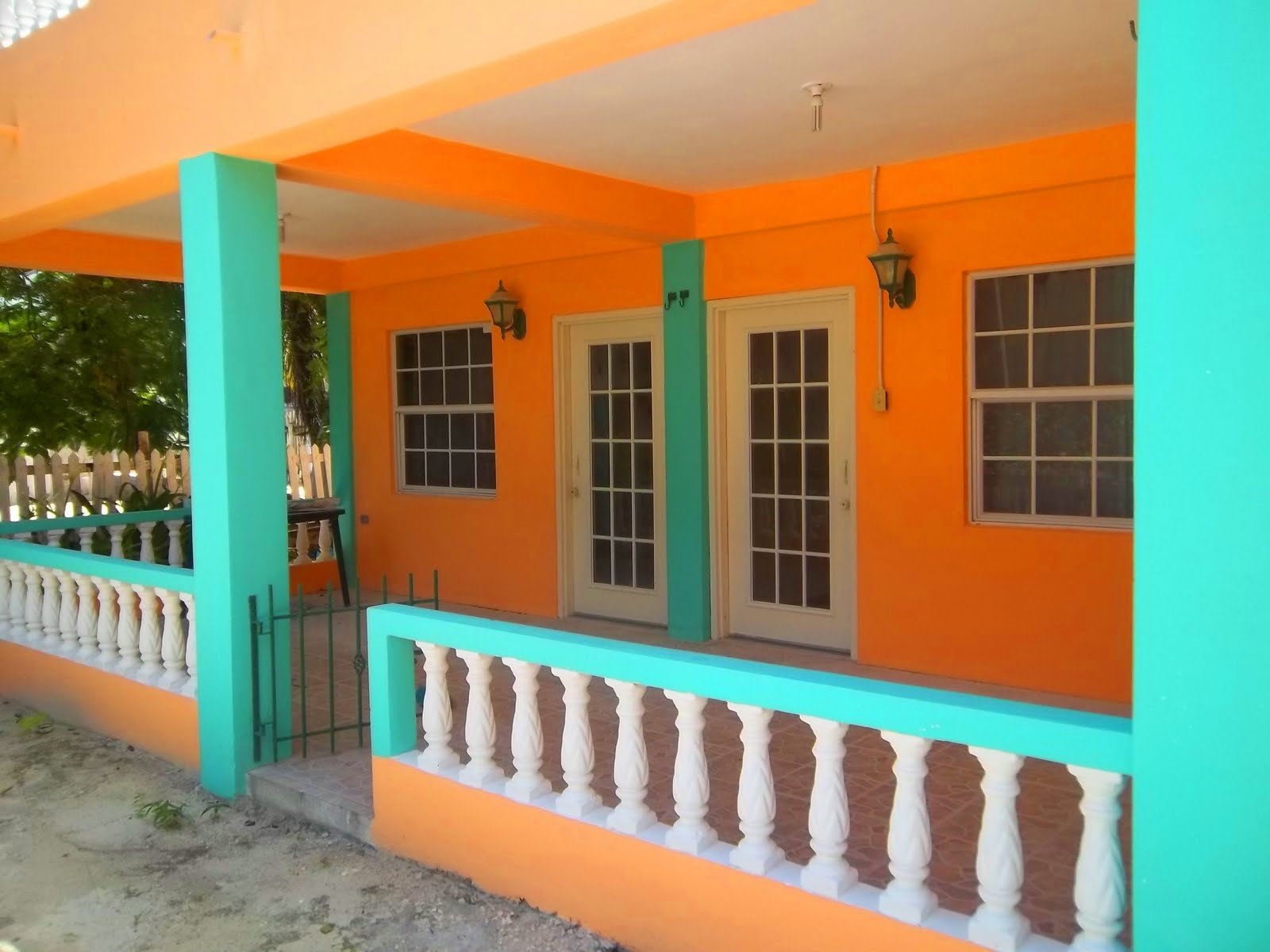 CAYE CAULKER HOUSE AND APARTMENT RENTALS JOIN FACEBOOK GROUP!