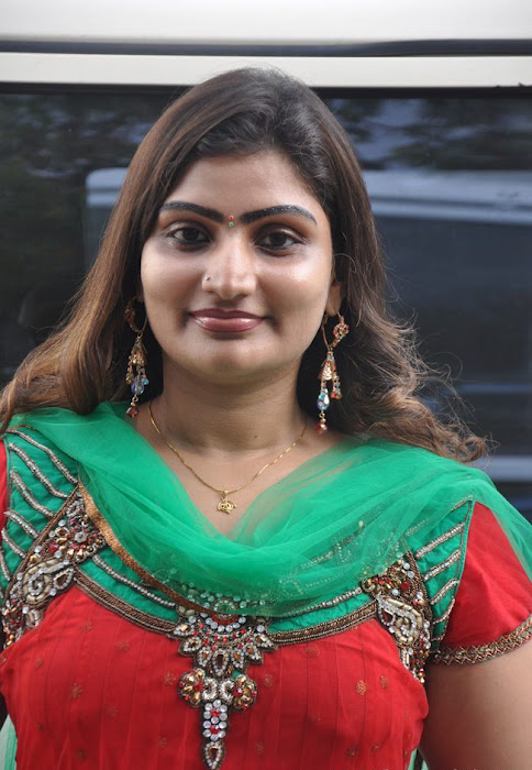 INDIAN ACTORS AND ACTRESS: Babilona in Red Churidar Photo Set