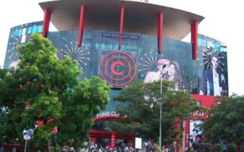Gallivanting Around Cities: Hotel in Shivaji Nagar
