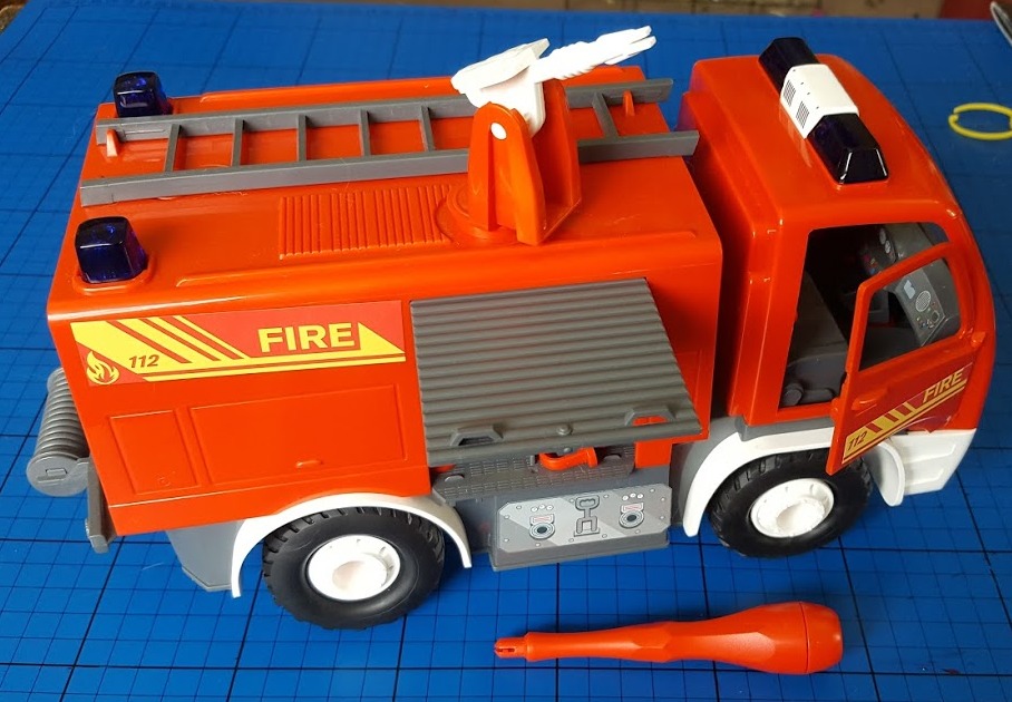 The Brick Castle Revell Junior Kit Stage 1 Fire Engine Model Kit (age 4+) Review
