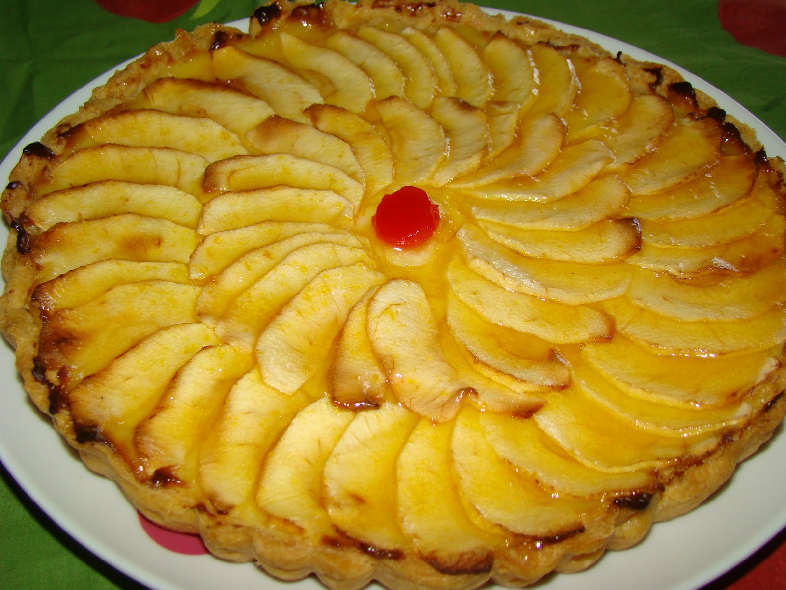 Las Delicias de Felicia Tarta de manzana ( con hojaldre y crema pastelera)