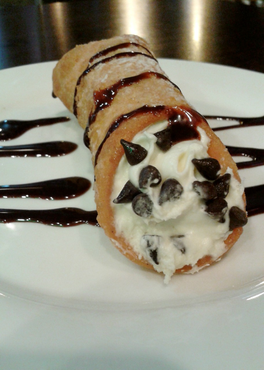 Food Notebook: My First Cannoli
