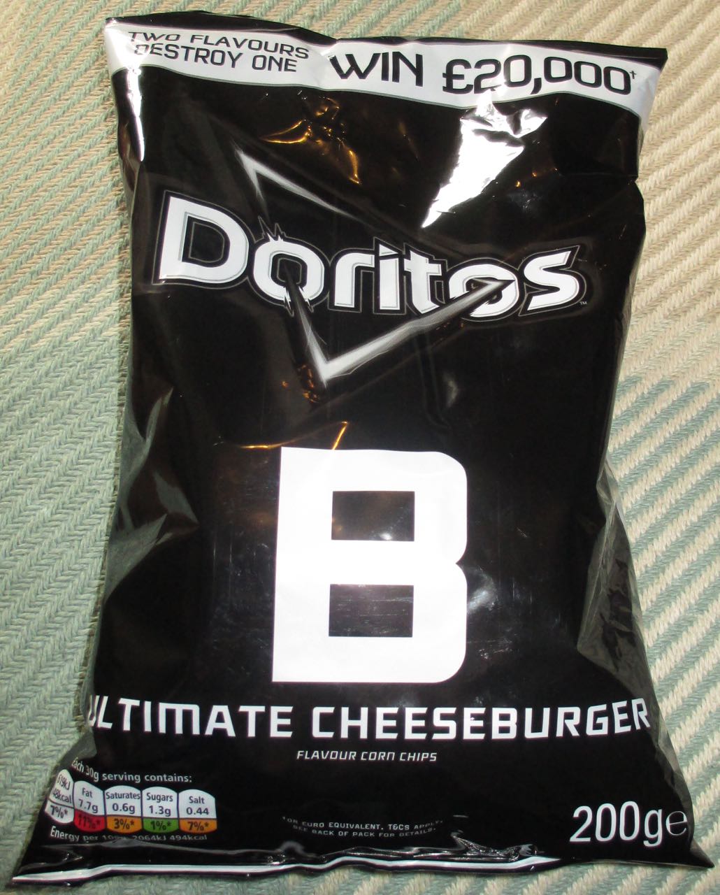 FOODSTUFF FINDS New Doritos B Ultimate Cheeseburger (doritosuk Waitrose) [By Cinabar]