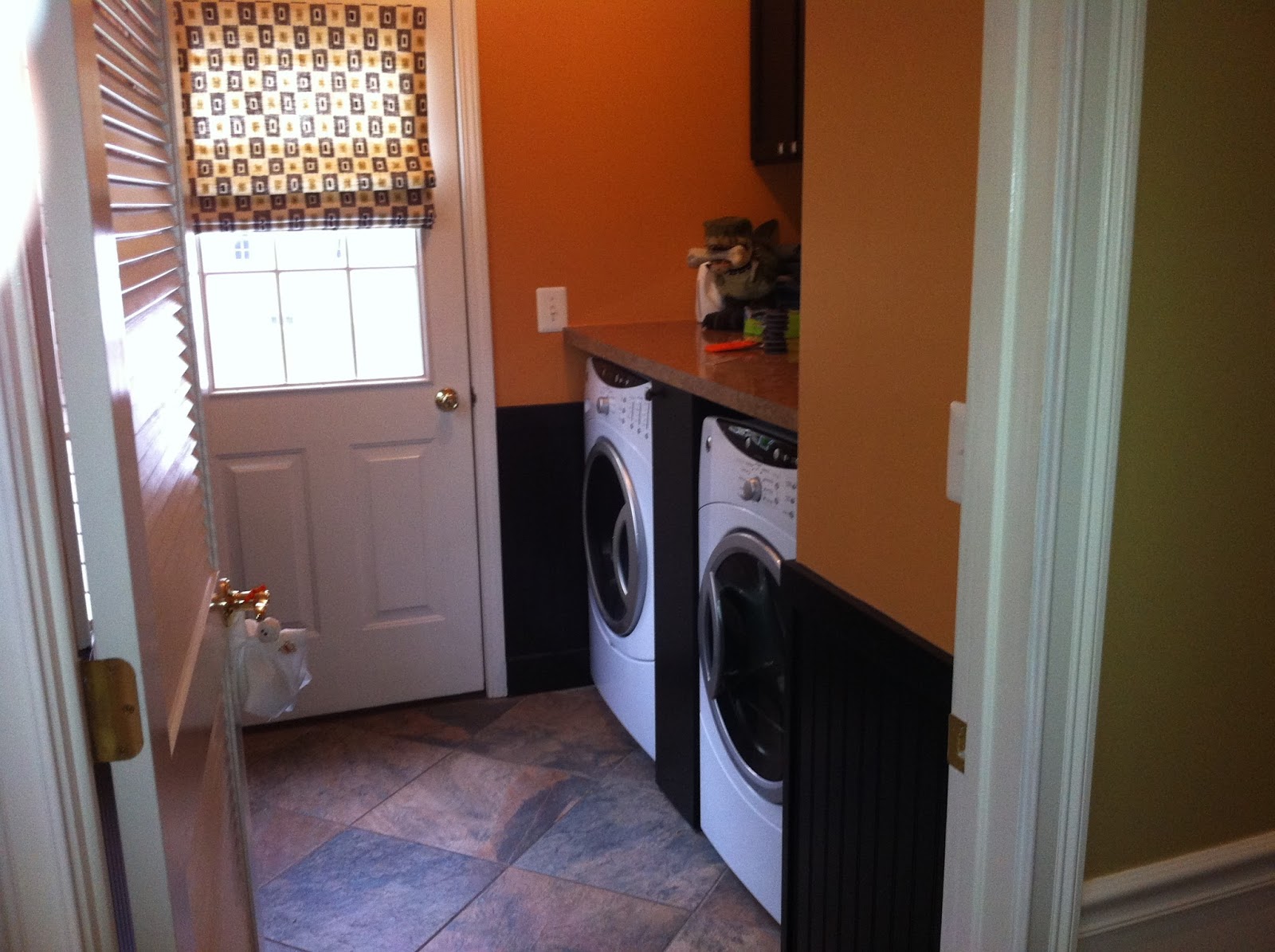 Minteriors PORTFOLIO Back Hallway & Laundry Room