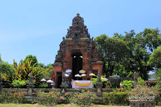 taman gili kerta gosa klungkung bali