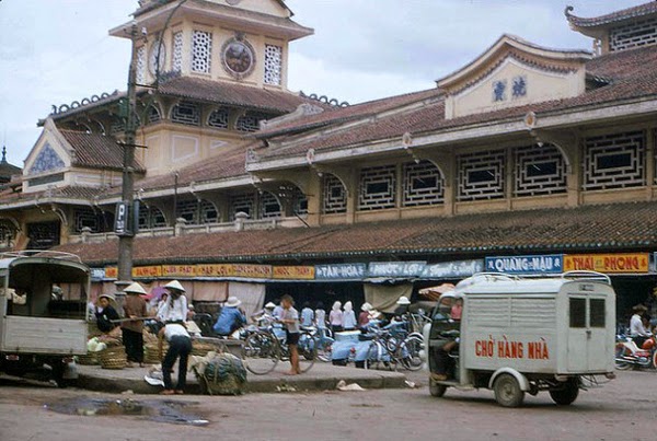 Những bước lang thang trên hè phố Cho%2BBinh%2BTay