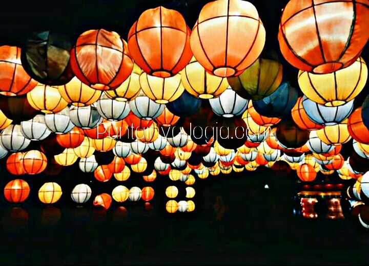 Menikmati Keindahan Taman Lampion Jogjakarta Pantainyajogja Com
