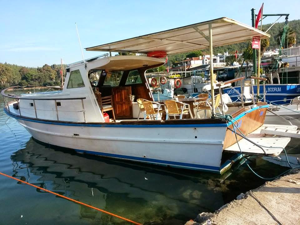 Kemal Kap Bodrum Guvercinlik Egede Balik Turu Balik Avibalik Avi Tekne Turu Kiralik Tekne