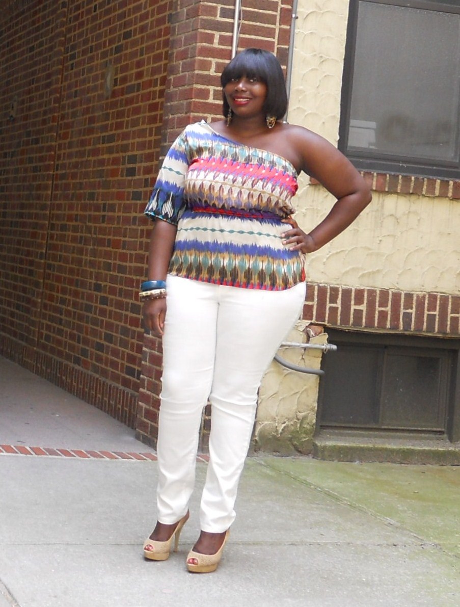 ME AND MY WHITE SKINNY JEANS - Stylish Curves