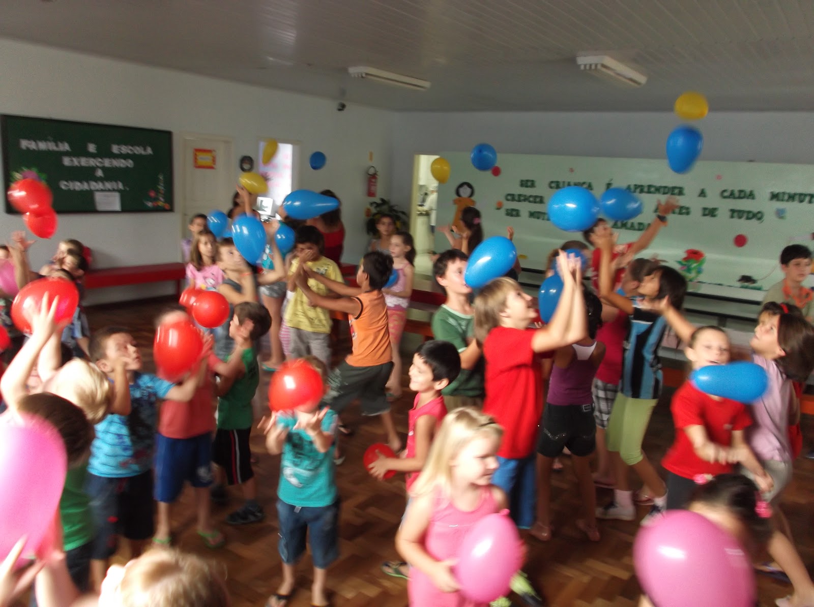 Atividades Educativas: Dinâmica de socialização com balões