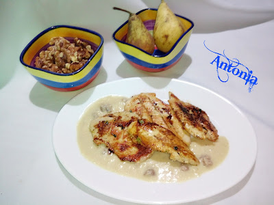 &#9794;&#9794; Pechugas En Salsa De Peras Y Nueces &#9794;&#9794;
