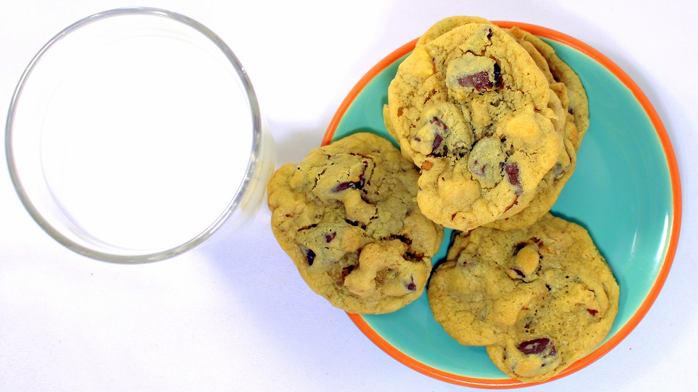 52 Ways to Cook Chunky Chocolate Walnut Drop Cookies with SECRET
