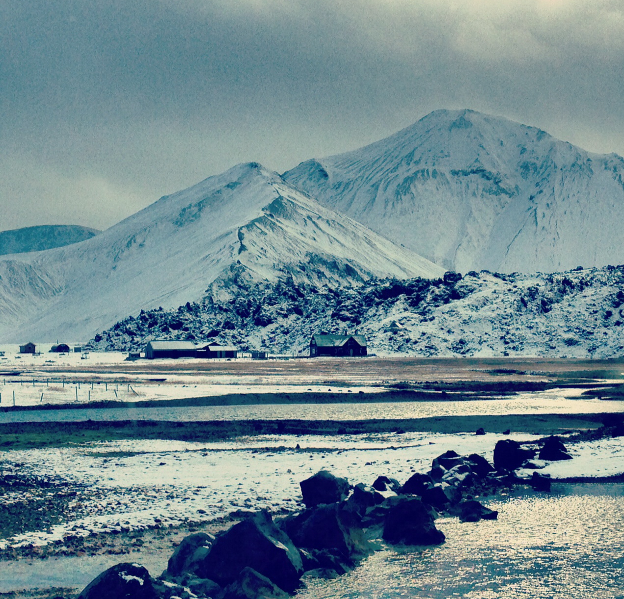 Aspiring Kennedy Instagram does Iceland.