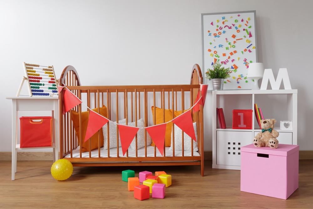 A Quick Guide to Buying Baby Cots To Mum