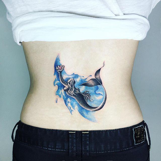 Tatuagens femininas para as costas Tatuagens femininas para as costas