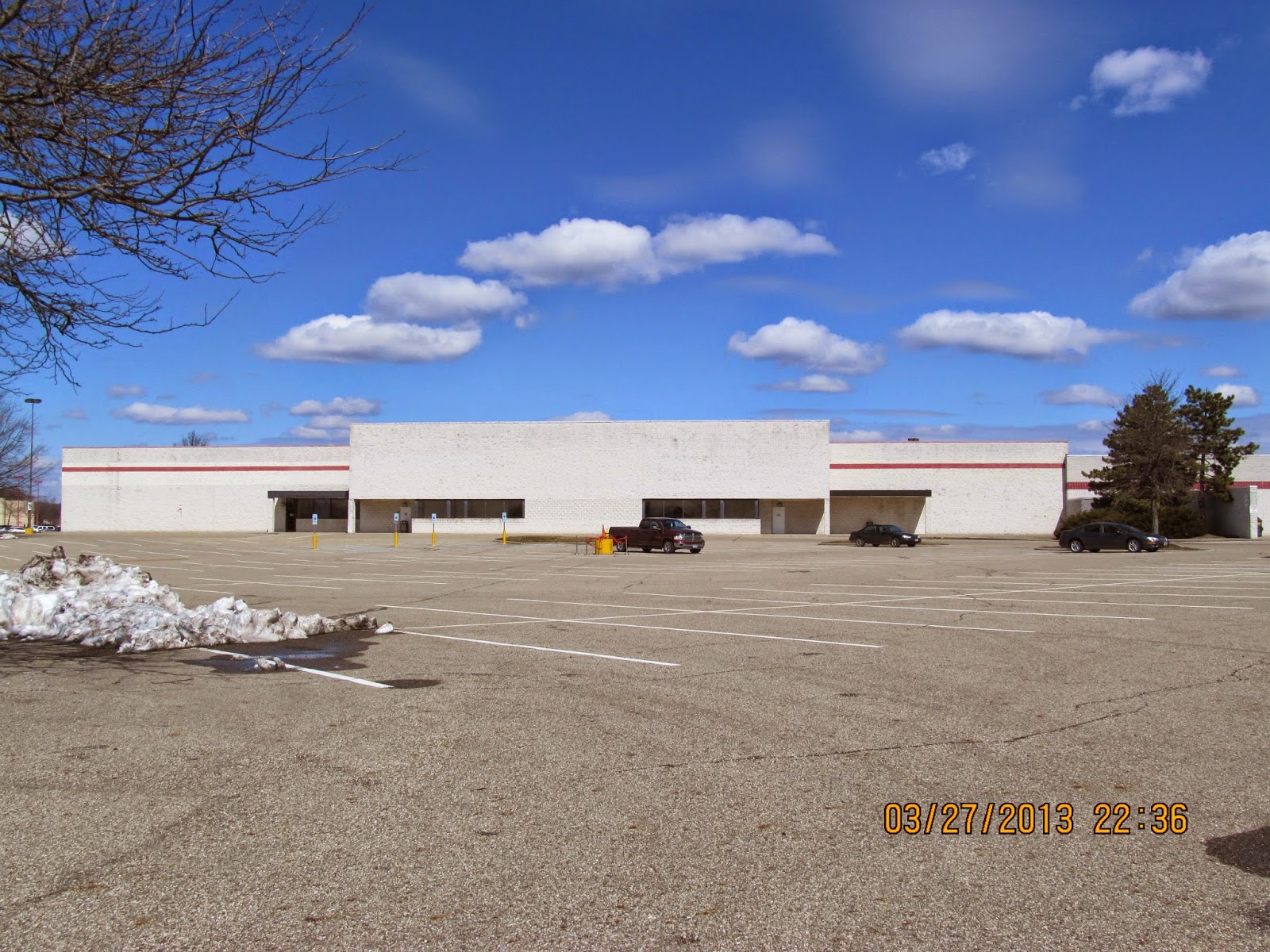 Trip to the Mall Indian Mound Mall (Heath, OH)