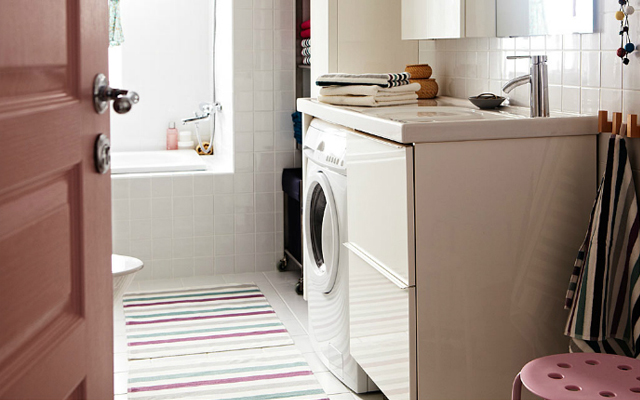 Marzua: Lavadora dentro del baño