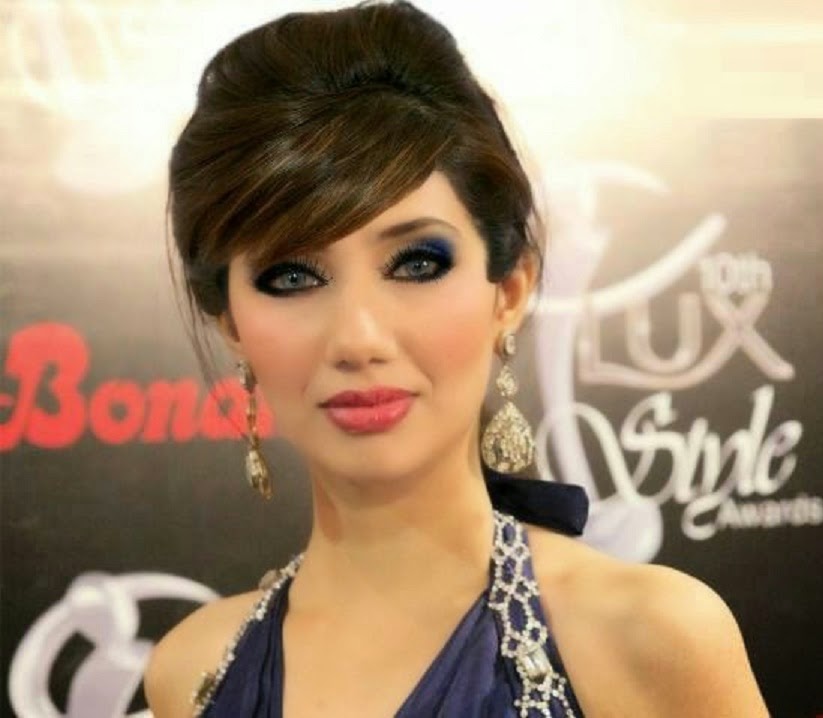 free stars wallpaper: Mahira Khan HD Wallpaper