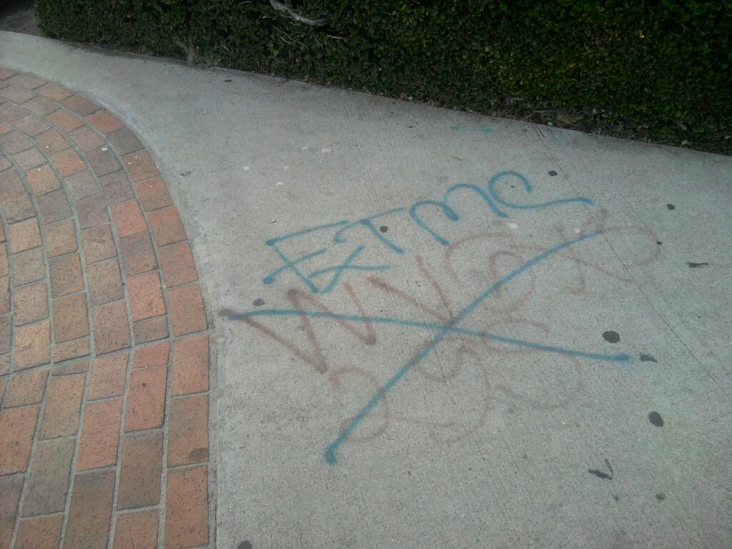 crip gangs graffiti Fudge town mafia crip ( watts )