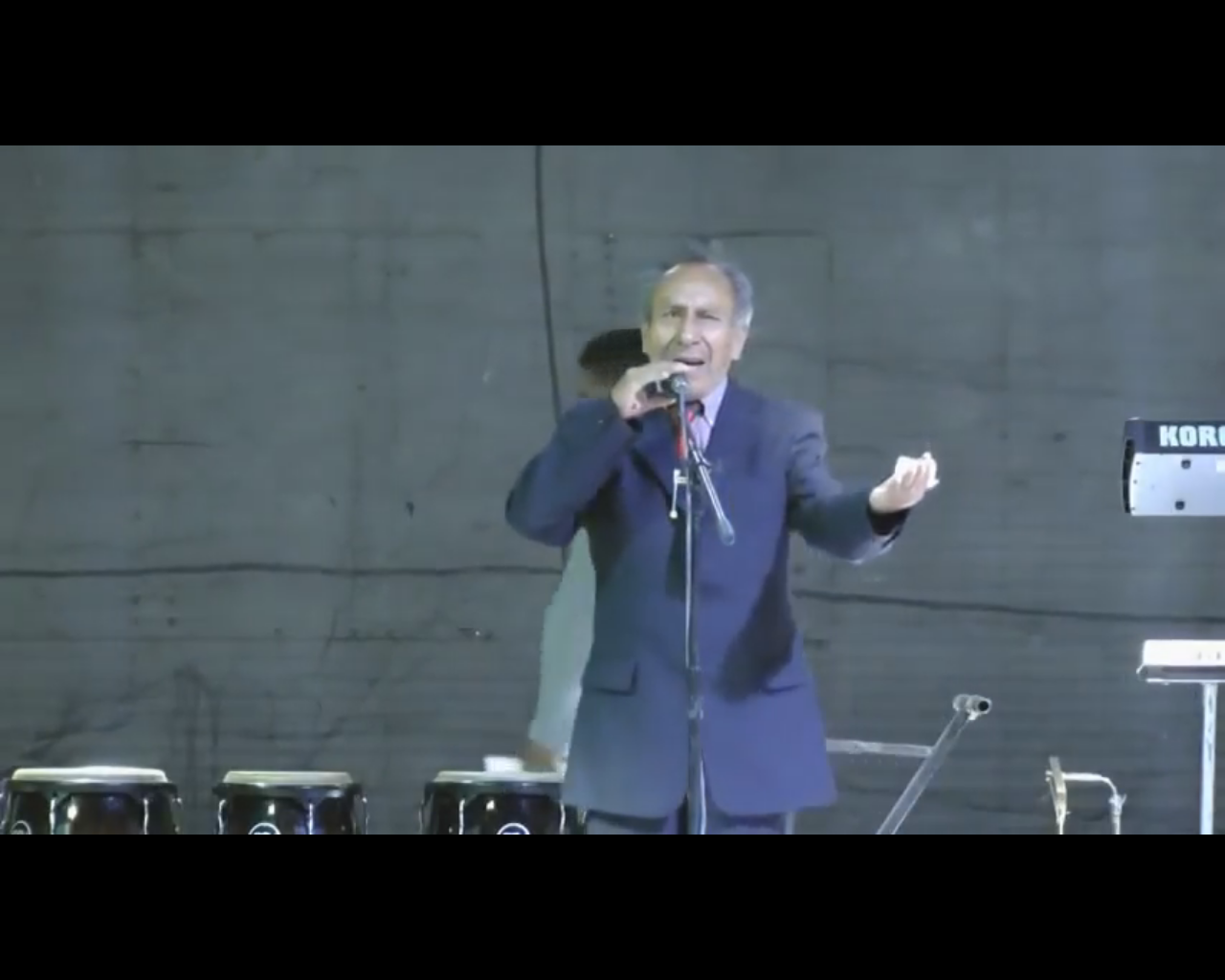 El mexiquense Hoy: COMPARTE MARIO ROCA POEMAS, DE CORAZÓN A CORAZÓN