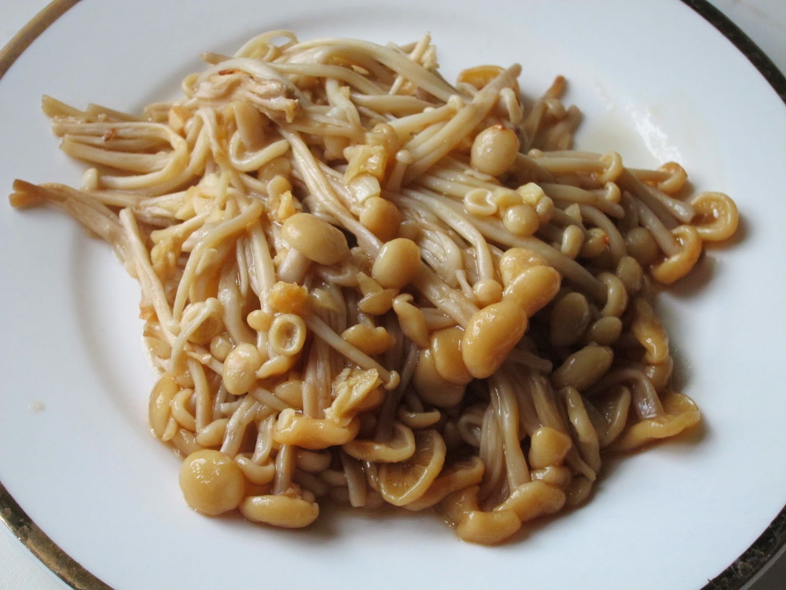 Japanese Style Enoki Mushrooms / LUCY LOVES TO EAT