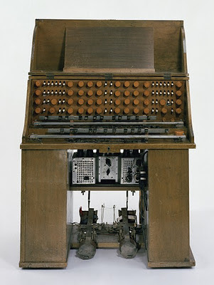 El Mixturtrautonium de 1952, el instrumento definitivo de Oskar Sala