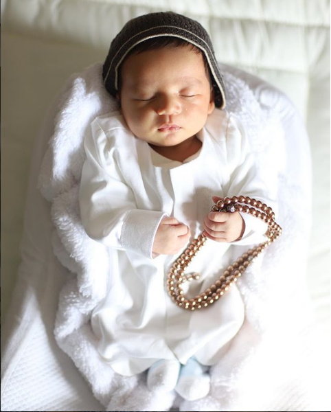 Edisiviral Pelamim Mewah Majlis Cukur Jambul Yusuf Al Qardawi Anak Aliff Syukri Terlajak Laris