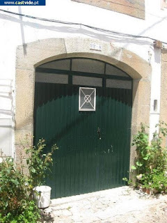 Travessa dos Sombreireiros de Castelo de Vide, Portugal (Crossing)