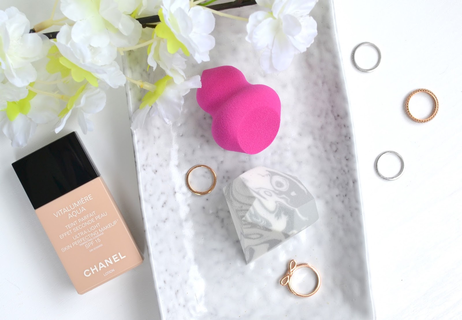 BEAUTY TOOLS Real Techniques Miracle Diamond Sponge vs. Miracle