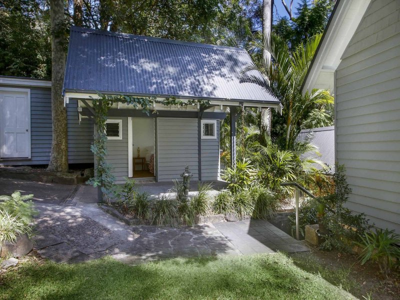 Stunning Stone Beach House in Avalon Desire Empire