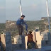 Αλβανοί κατέβασαν και έκλεψαν Ελληνική σημαία στο Ηράκλειο (Βίντεο)
