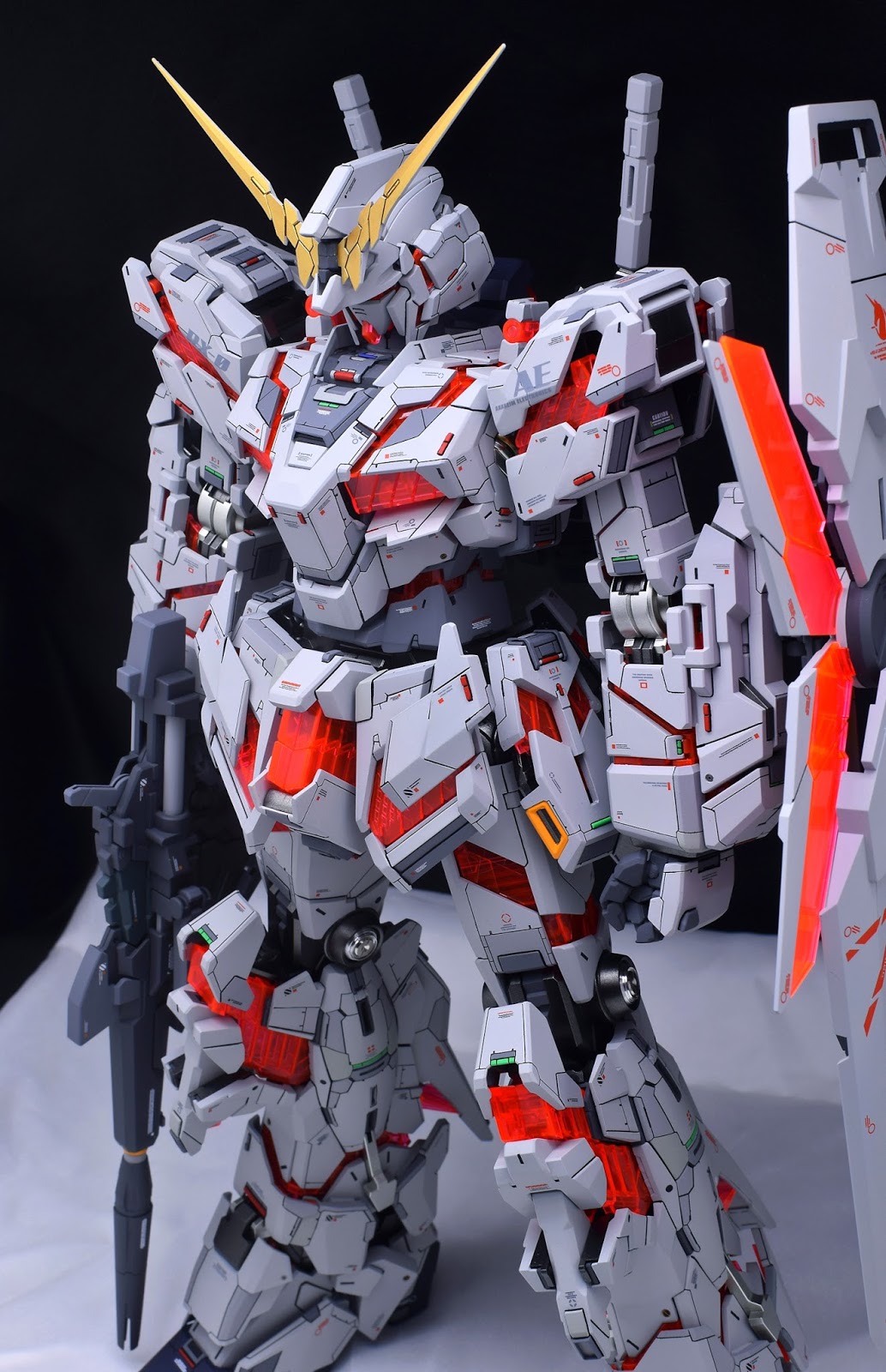 GUNDAM GUY: PG 1/60 Unicorn Gundam - Customized Build