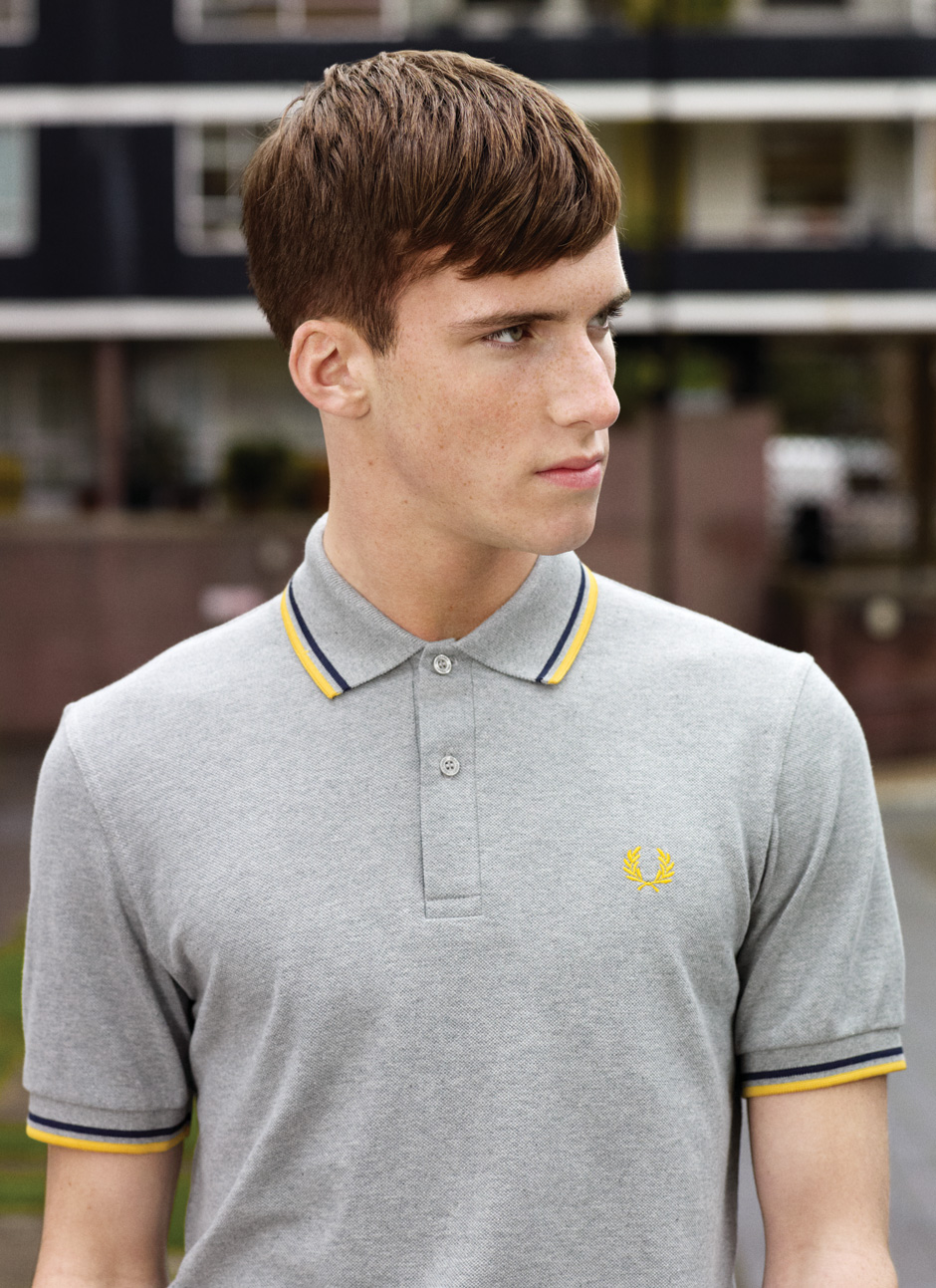 fred perry laurel wreath crew neck sweatshirt