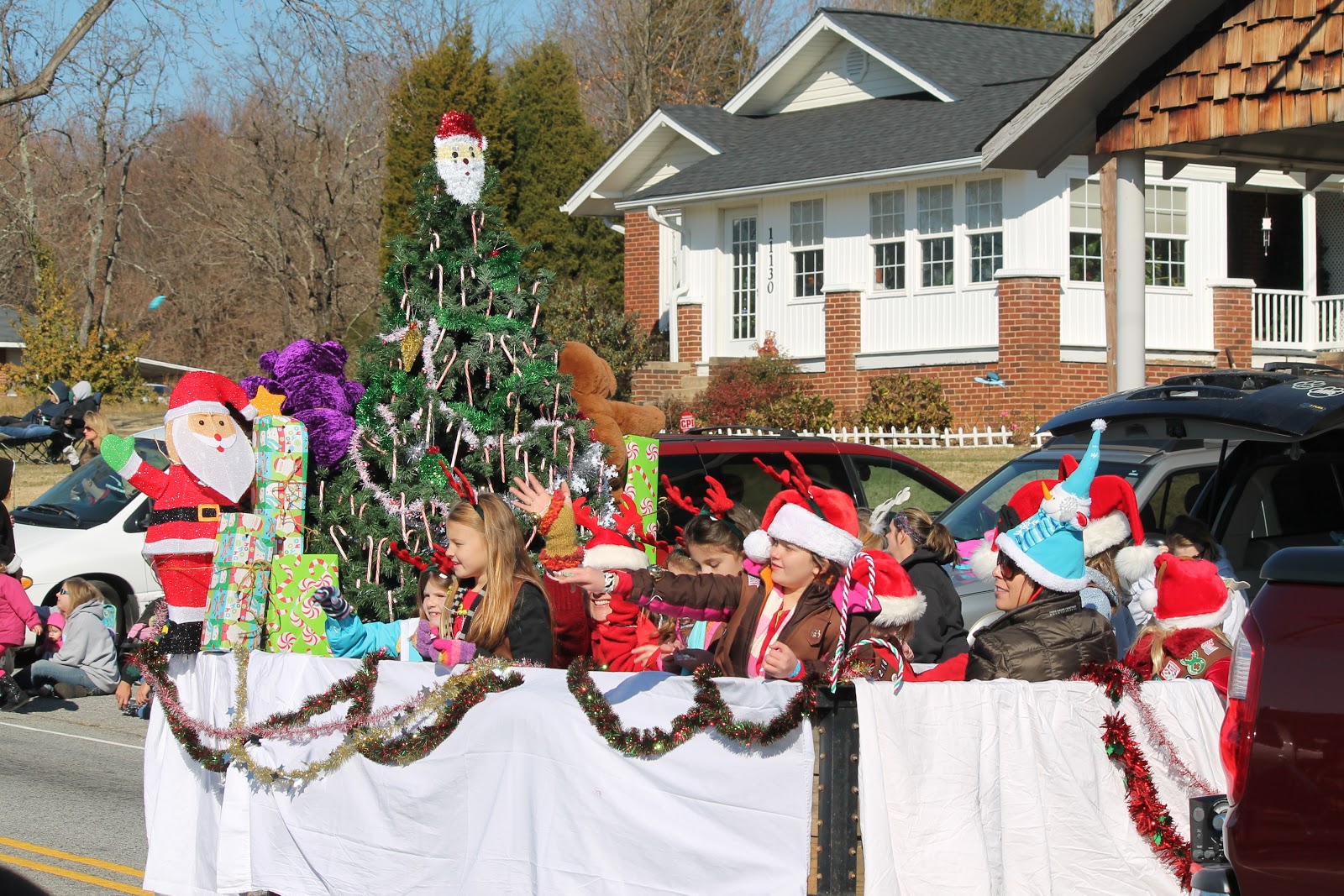 A Mom's Life The Midway Christmas Parade