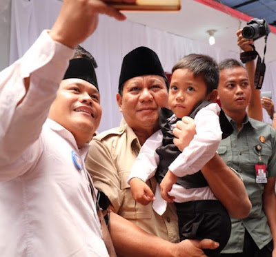 Bibit Waluyo Mendampingi Prabowo Silahturahmi Di Jateng