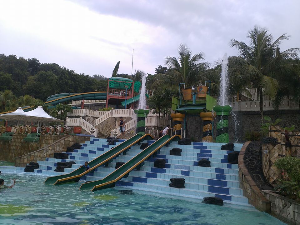 Jatiluhur Water World (JWW) Kolam Renang Water Park